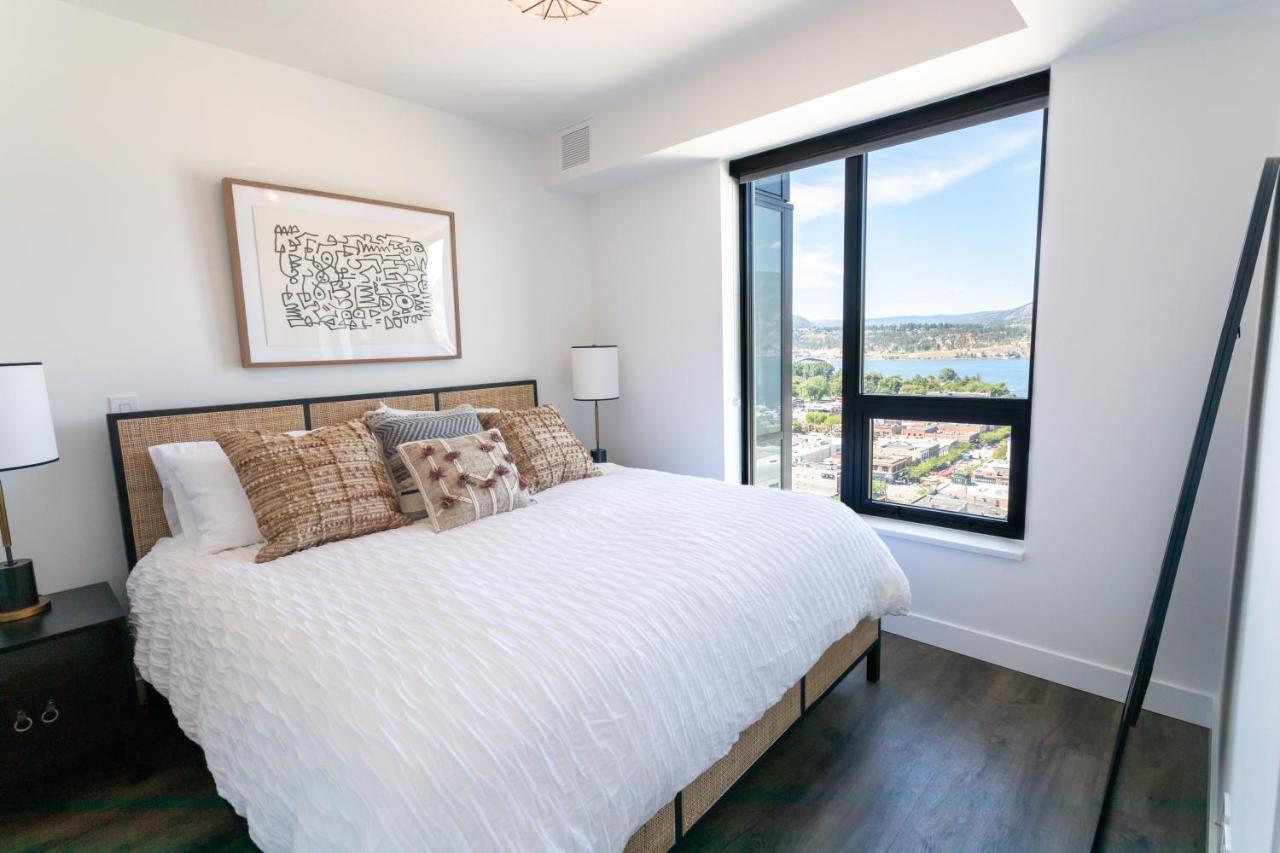 Awesome View 21 Two Bedroom One Bath Downtown Lake View Near Beach Kelowna Luaran gambar