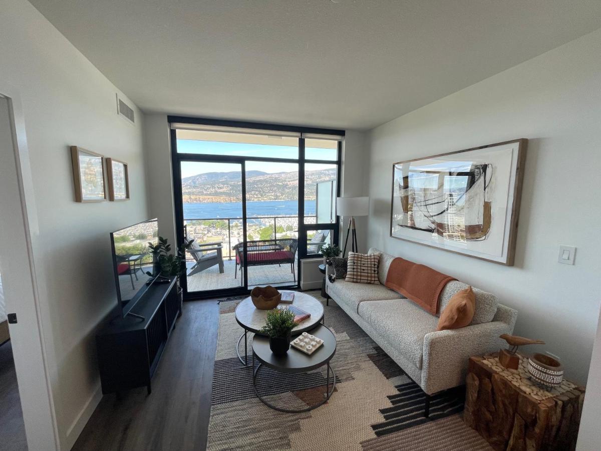 Awesome View 21 Two Bedroom One Bath Downtown Lake View Near Beach Kelowna Luaran gambar