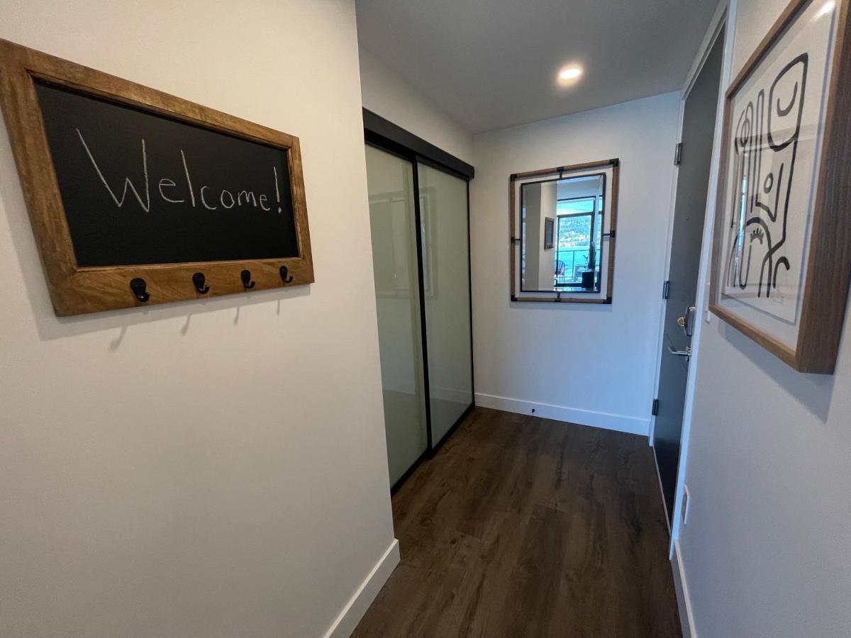 Awesome View 21 Two Bedroom One Bath Downtown Lake View Near Beach Kelowna Luaran gambar